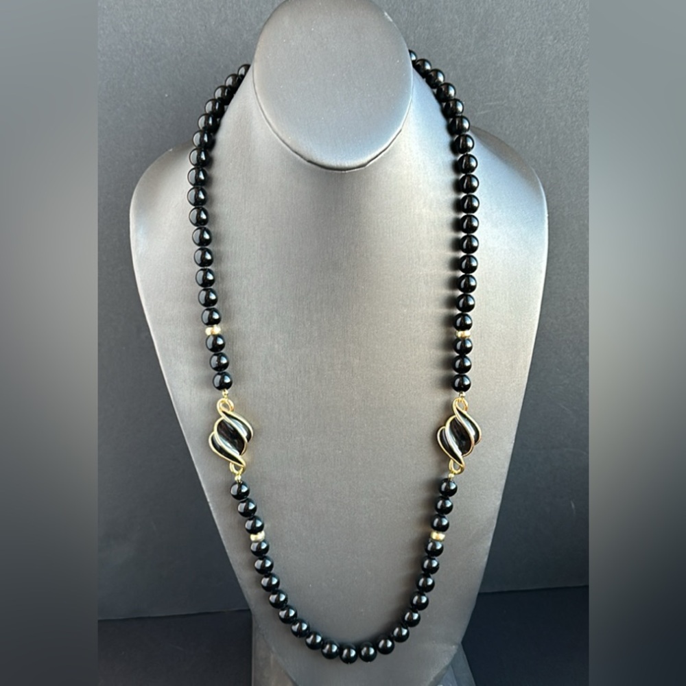 Vintage NAPIER Black Lucite Beaded Necklace w Black Enamel & Gold Tone Accents - Picture 1 of 7